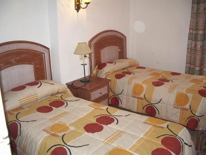 Apartamentos Eva Costa Brava 外观 照片
