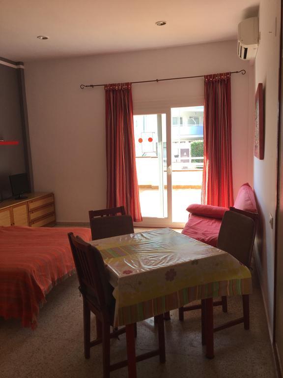 Apartamentos Eva Costa Brava 外观 照片