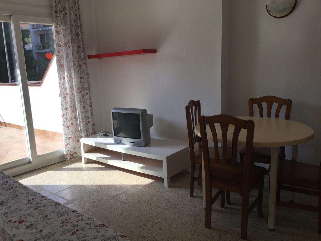 Apartamentos Eva Costa Brava 外观 照片