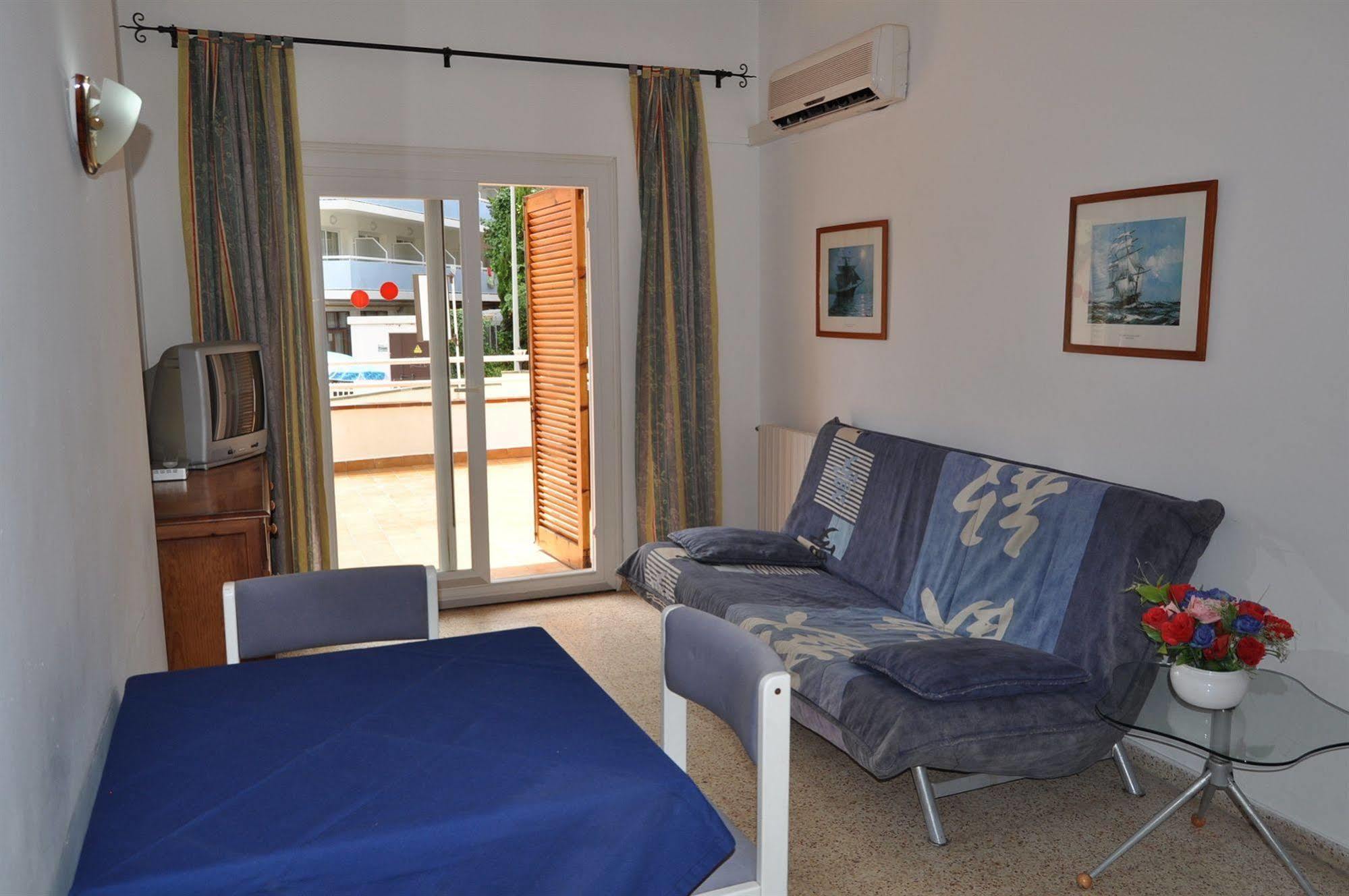 Apartamentos Eva Costa Brava 外观 照片