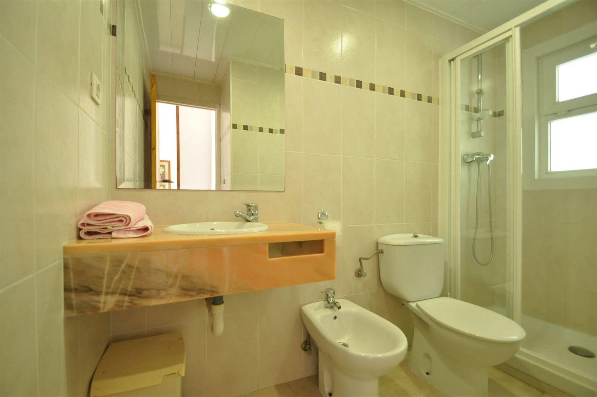 Apartamentos Eva Costa Brava 外观 照片